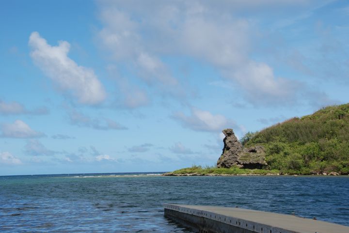 熊岩在關島當地可是很受當地人尊敬的。