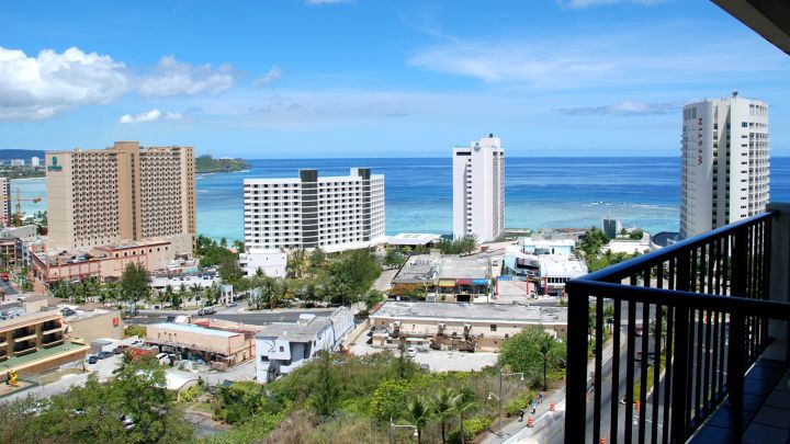 視野雖然沒有緊鄰海邊，但也非常寬闊。