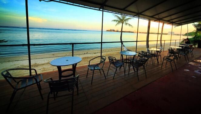 室外用餐區正面面海的無敵海景。