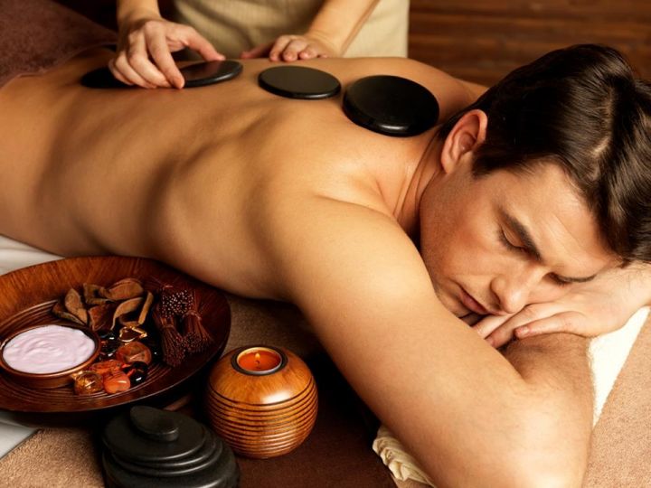 Chandan Spa提供給顧客完全的身心靈放鬆療程，取材自亞洲多個不同地區的Spa療程，讓客人得以重獲生機與年輕肌膚。