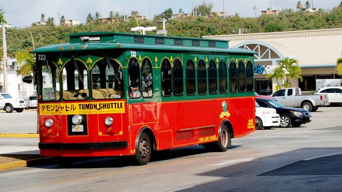 Lam Lam Bus噹噹車又稱Red Guahan Shuttle。