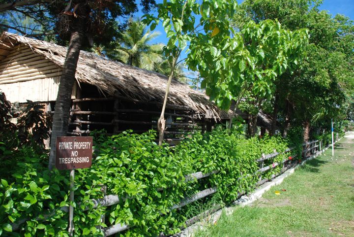 村內的房屋保留了原住民傳統房屋建築樣式。